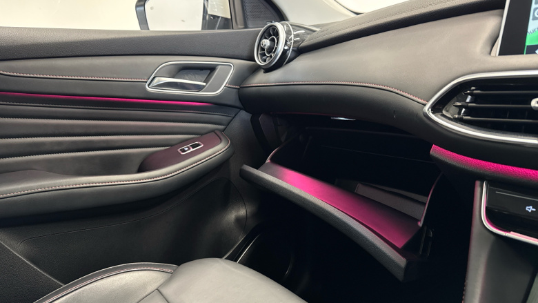 MG Hs 1.5 T-GDI Exclusive 5dr DCT Petrol Hatchback